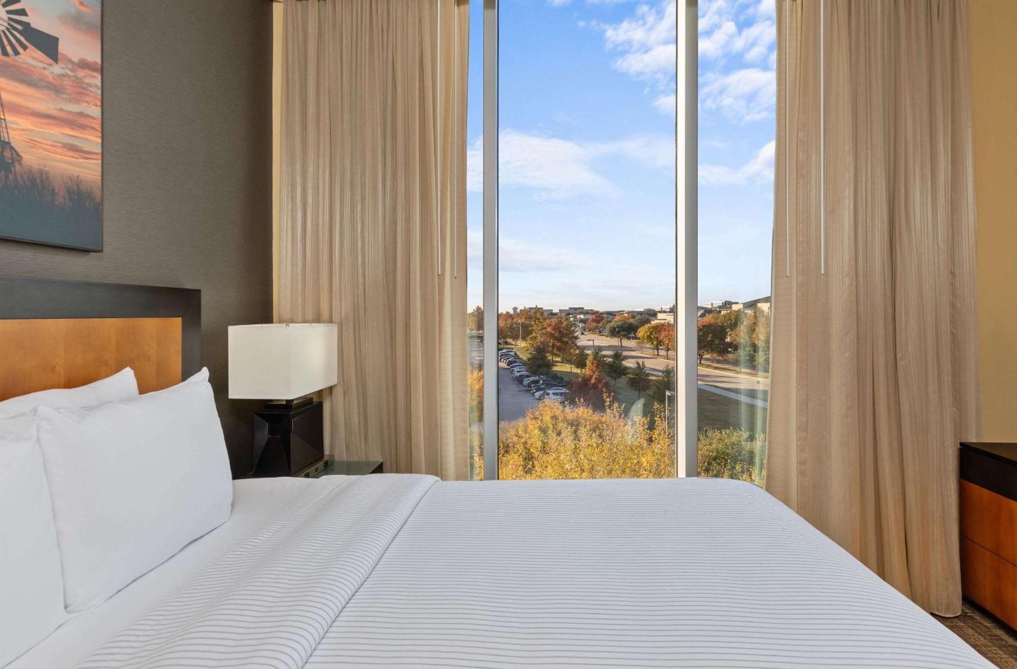 Cambria Hotel Plano - Frisco Екстер'єр фото