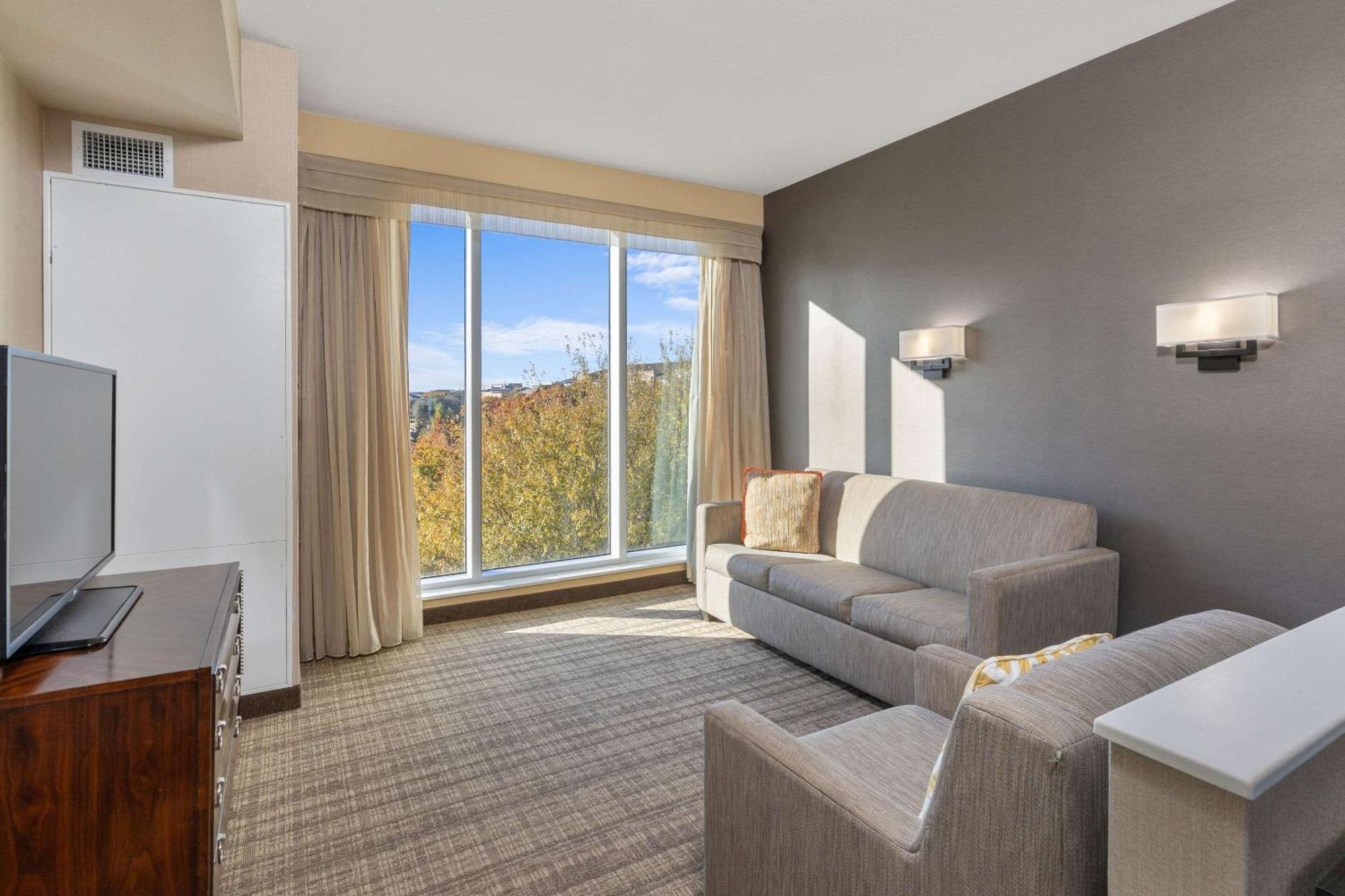 Cambria Hotel Plano - Frisco Екстер'єр фото
