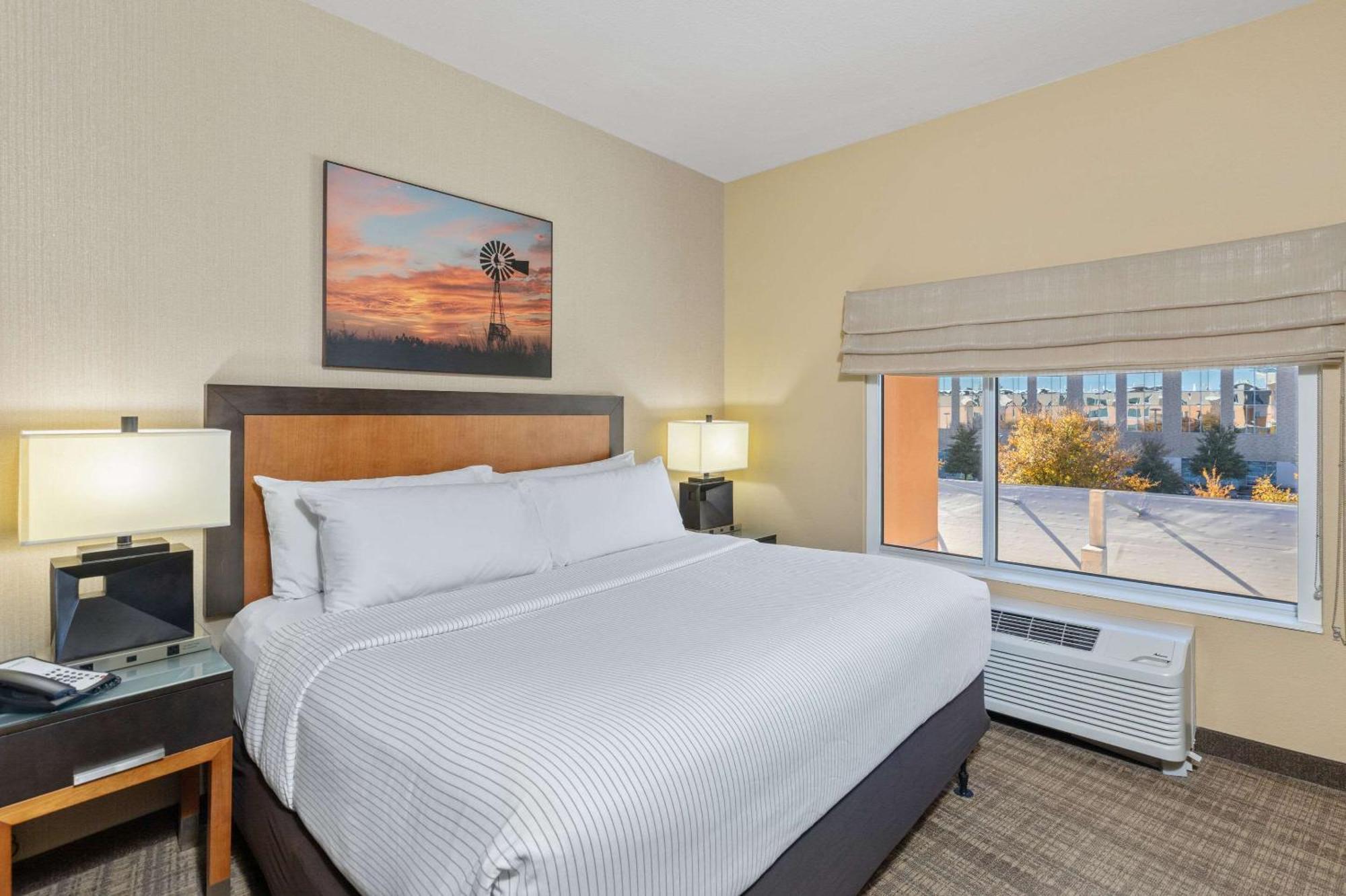 Cambria Hotel Plano - Frisco Екстер'єр фото