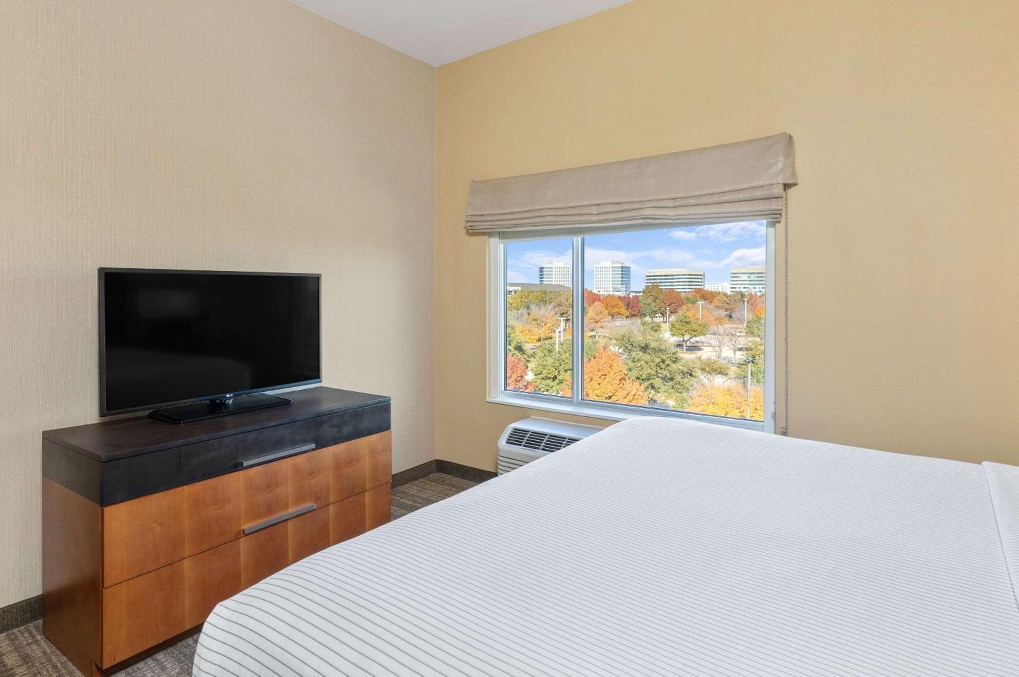 Cambria Hotel Plano - Frisco Екстер'єр фото